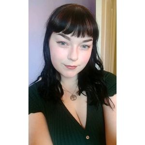 Meet your Posher, Kaitlin-rose